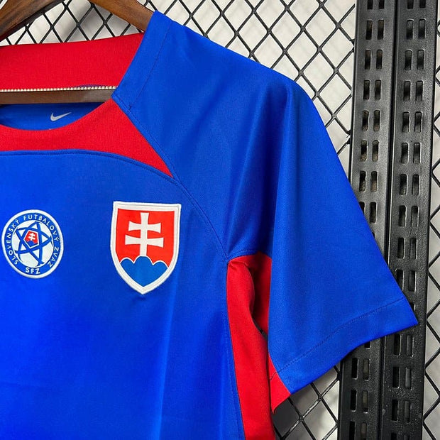 24 - 25 Slovakia Home Retro | Footballshirt.online - Footballshirt.online