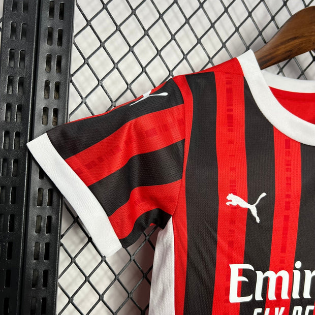 AC MILAN 2024 - 2025 HOME JERSEY FOR CHILDREN| Footballshirt.online - Footballshirt.online