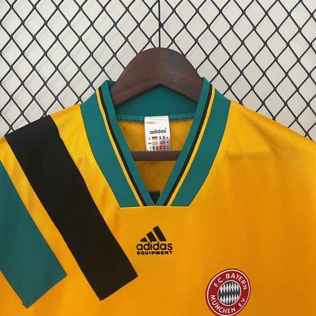 BAYERN MÜNCHEN 1994 - 1995 AWAY JERSEY - Footballshirt.online