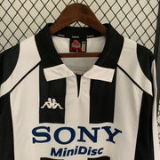 JUVENTUS 1997 - 1998 HOME JERSEY LONG SLEEVED | Footballshirt.online - Footballshirt.online