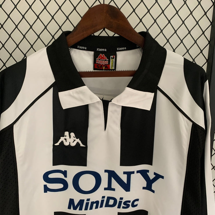 JUVENTUS 1997 - 1998 HOME JERSEY LONG SLEEVED | Footballshirt.online - Footballshirt.online
