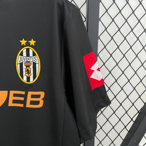 JUVENTUS 2001 - 2002 AWAY JERSEY| Footballshirt.online - Footballshirt.online