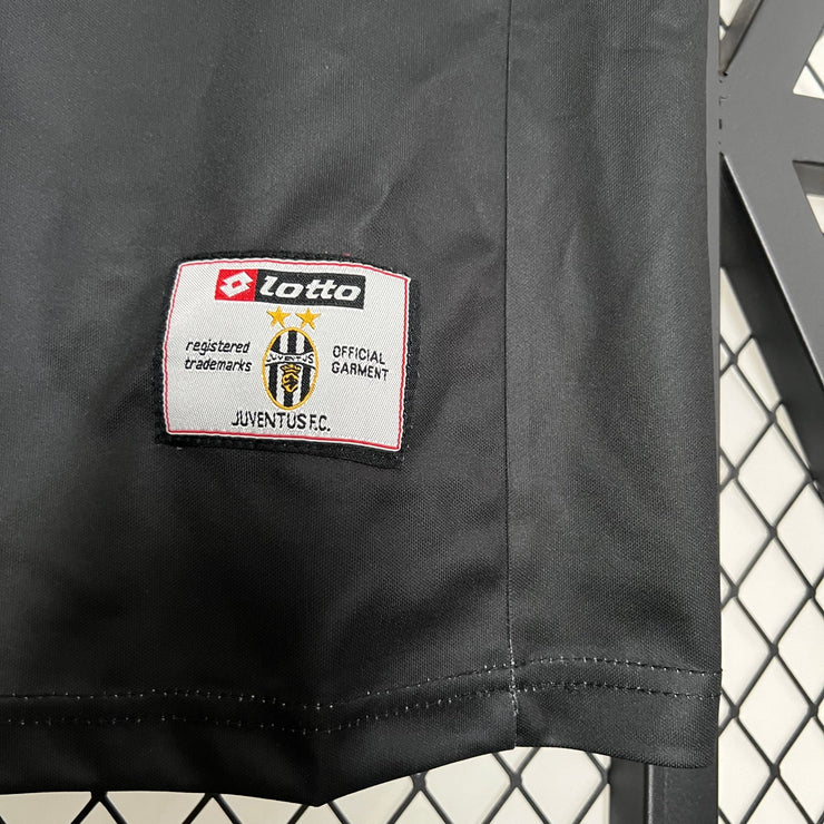 JUVENTUS 2001 - 2002 AWAY JERSEY| Footballshirt.online - Footballshirt.online
