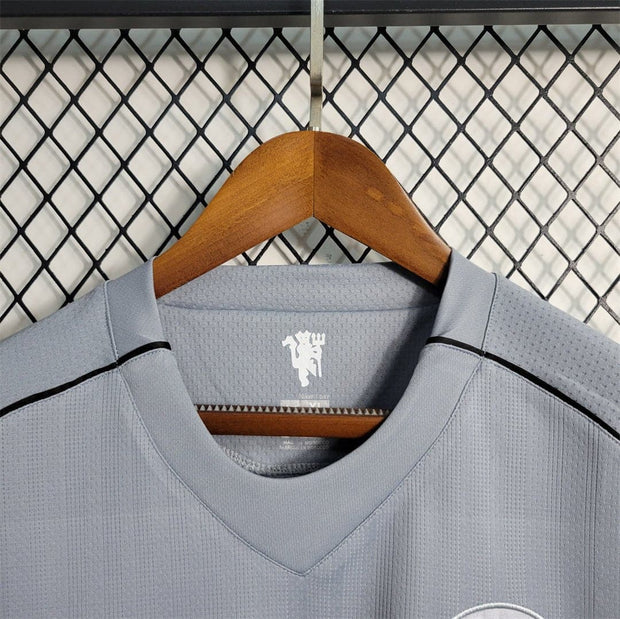 MNU gray goalkeeper Retro HOme shirts - Footballshirt.online