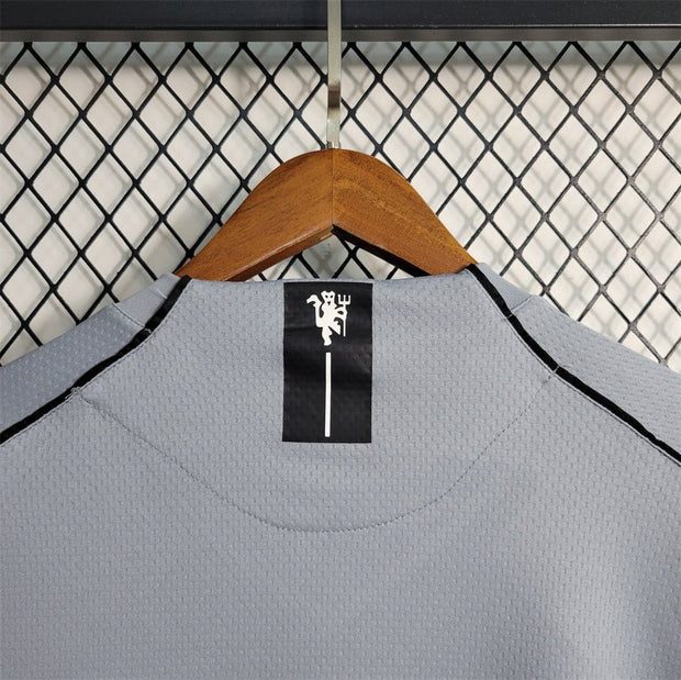 MNU gray goalkeeper Retro HOme shirts - Footballshirt.online