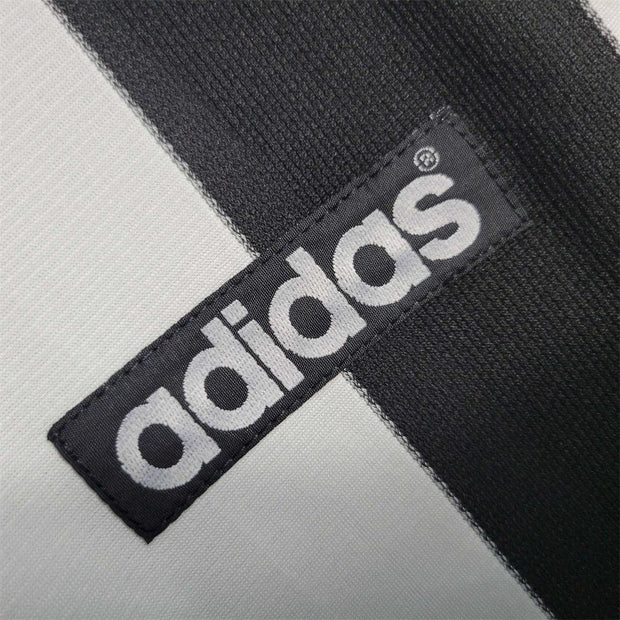 Newcastle home retro shirts - Footballshirt.online