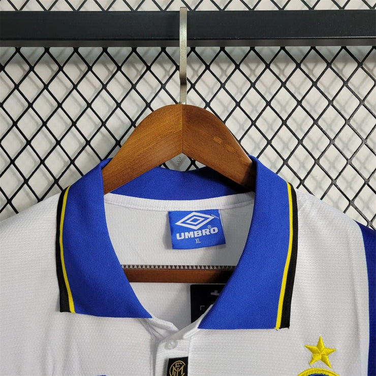Pirelli Retro Tshirt Final League - Footballshirt.online